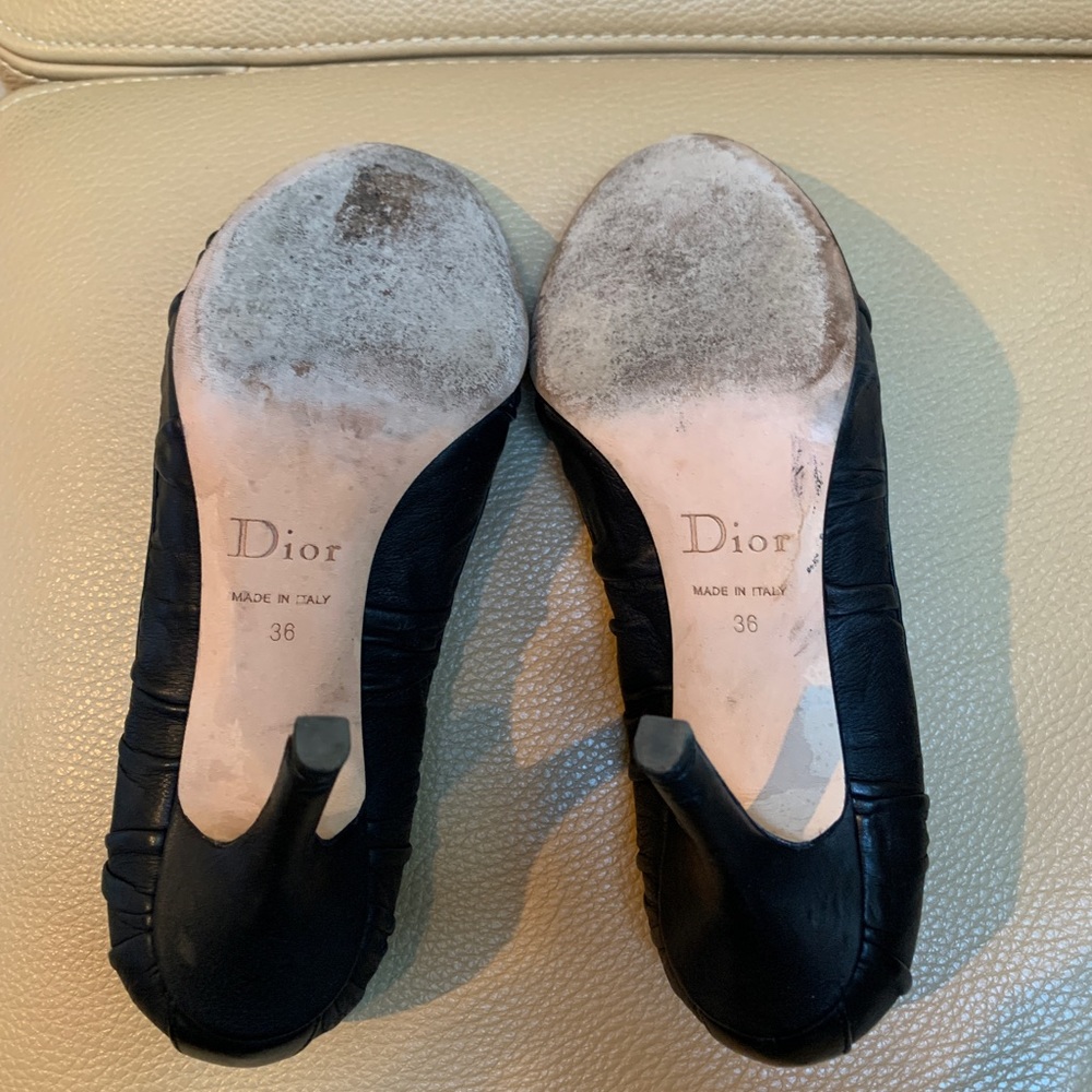 Gorgeous Christian Dior Pumps - Picture 4 of 5